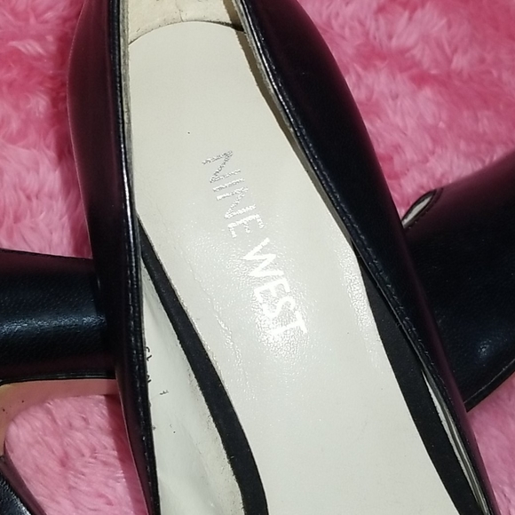 Shoes - Picture 3 of 4